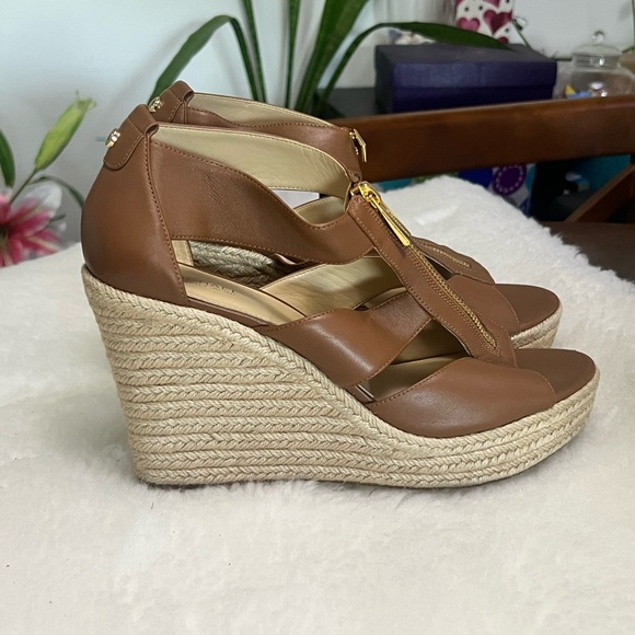 Michael Kors Damita Leather platform wedges sz 9.5 NWOT - Picture 13 of 14